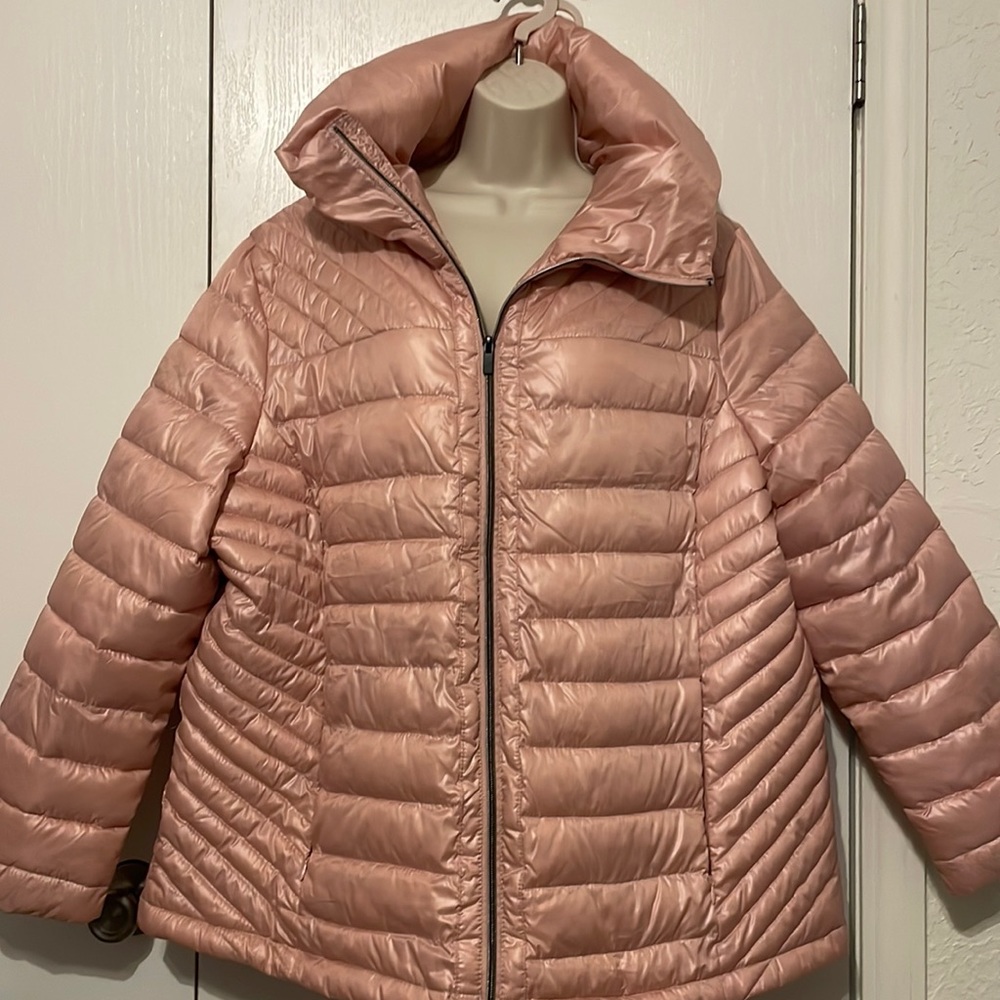 Big Chill pink puffer coat! NWOT